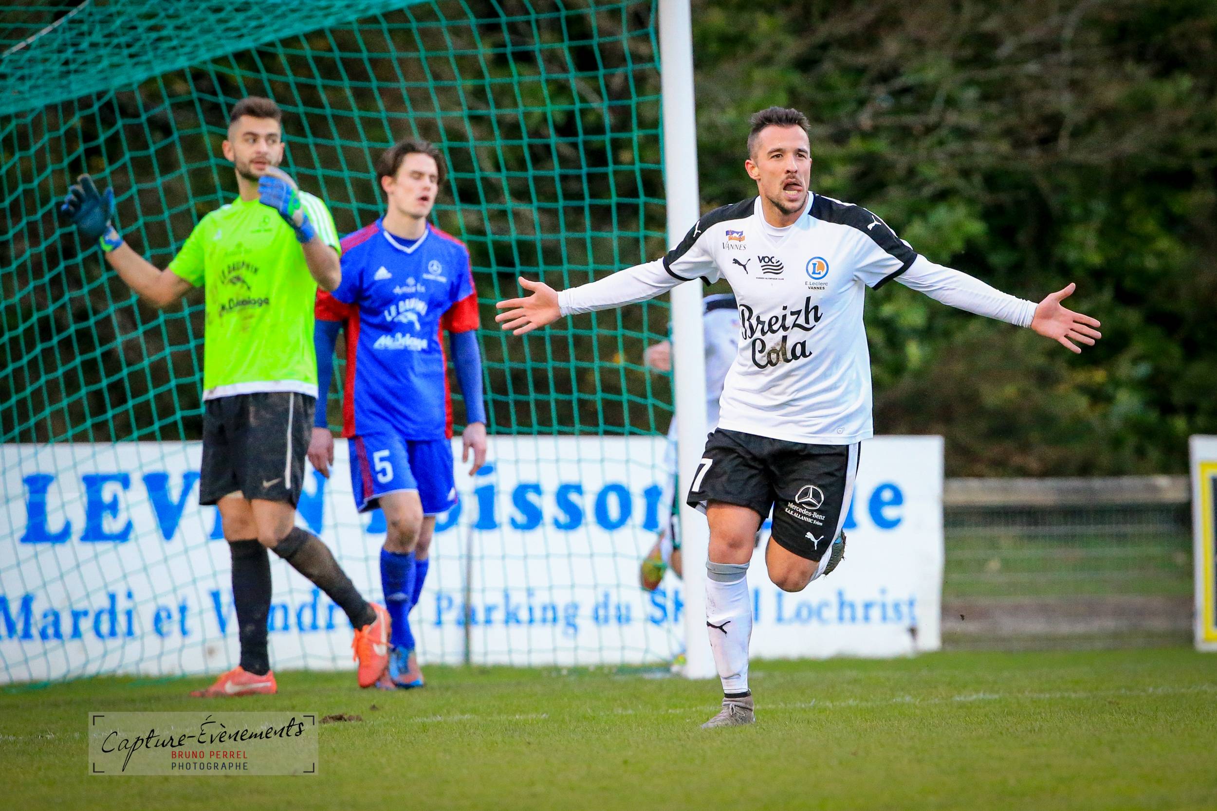 Image de l'article CdB. Le VOC élimine les Forgerons (1-2)