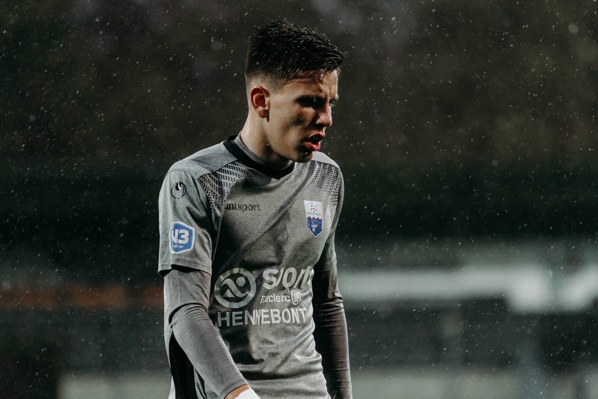 R1. USC - USM : Frustrant (1-1)