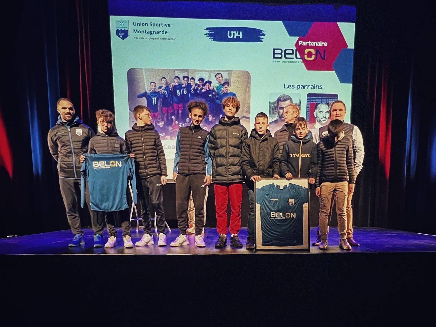 Image de l'article Les jeunes Forgerons ont reçu leurs nouveaux équipements !