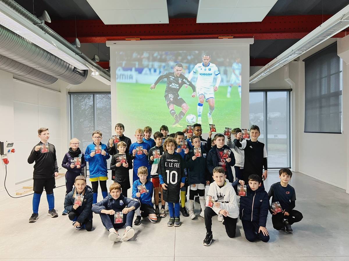 Image de l'article Stage de Noël : Futsal, plaisir et sourires