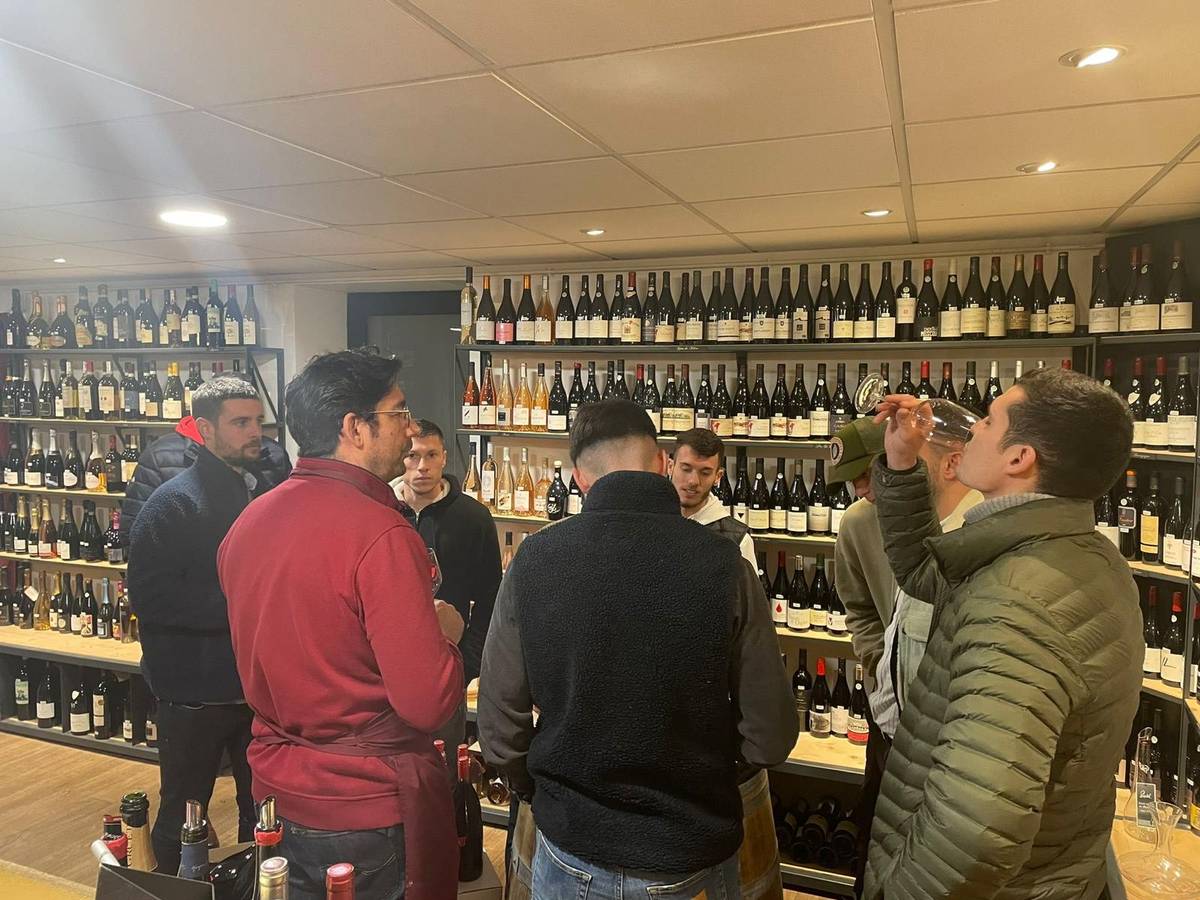 Image de l'article Le groupe N3 en visite à la cave Le Pressoir