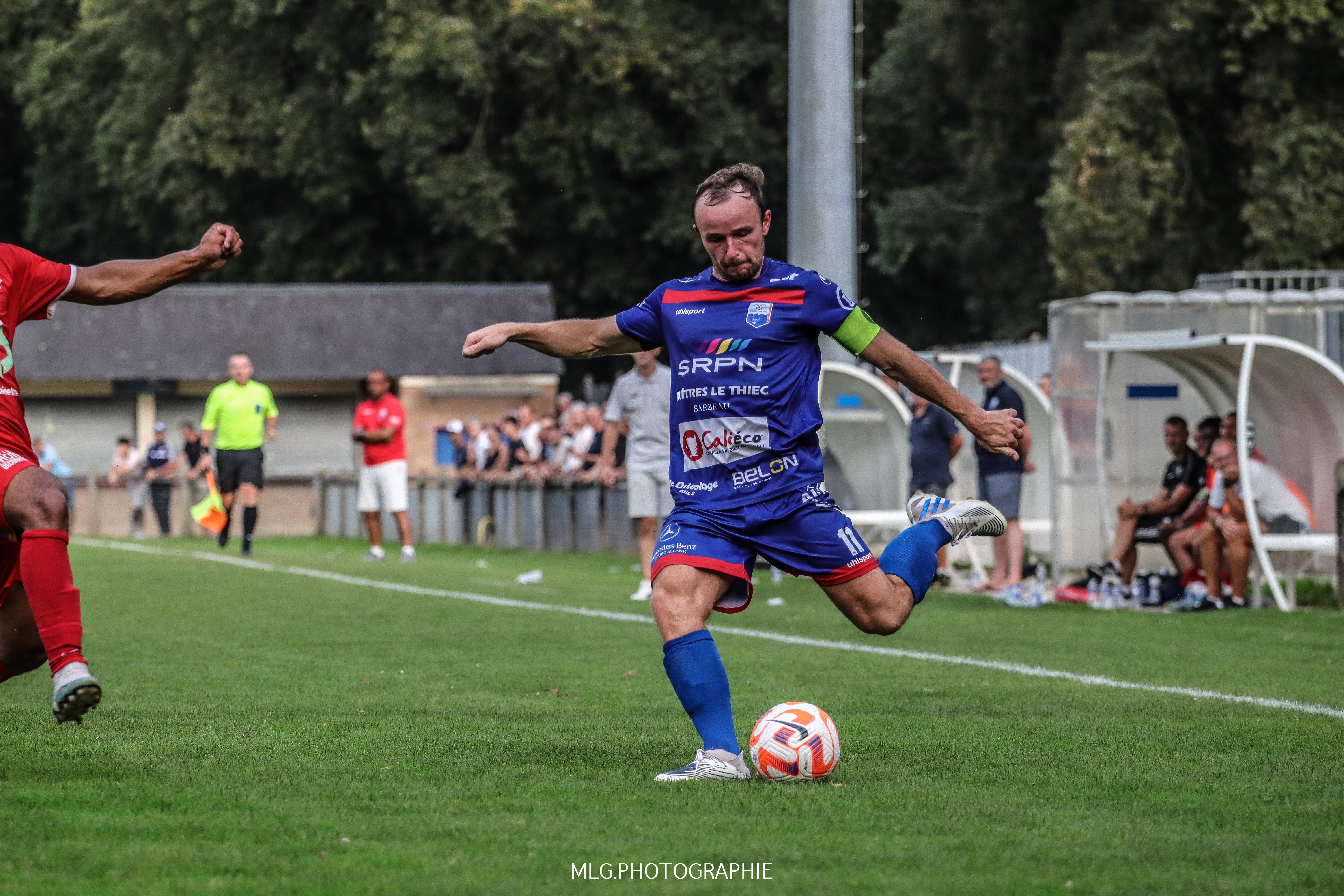 Image de l'article R1, J1. USM 2-2 AS Ménimur