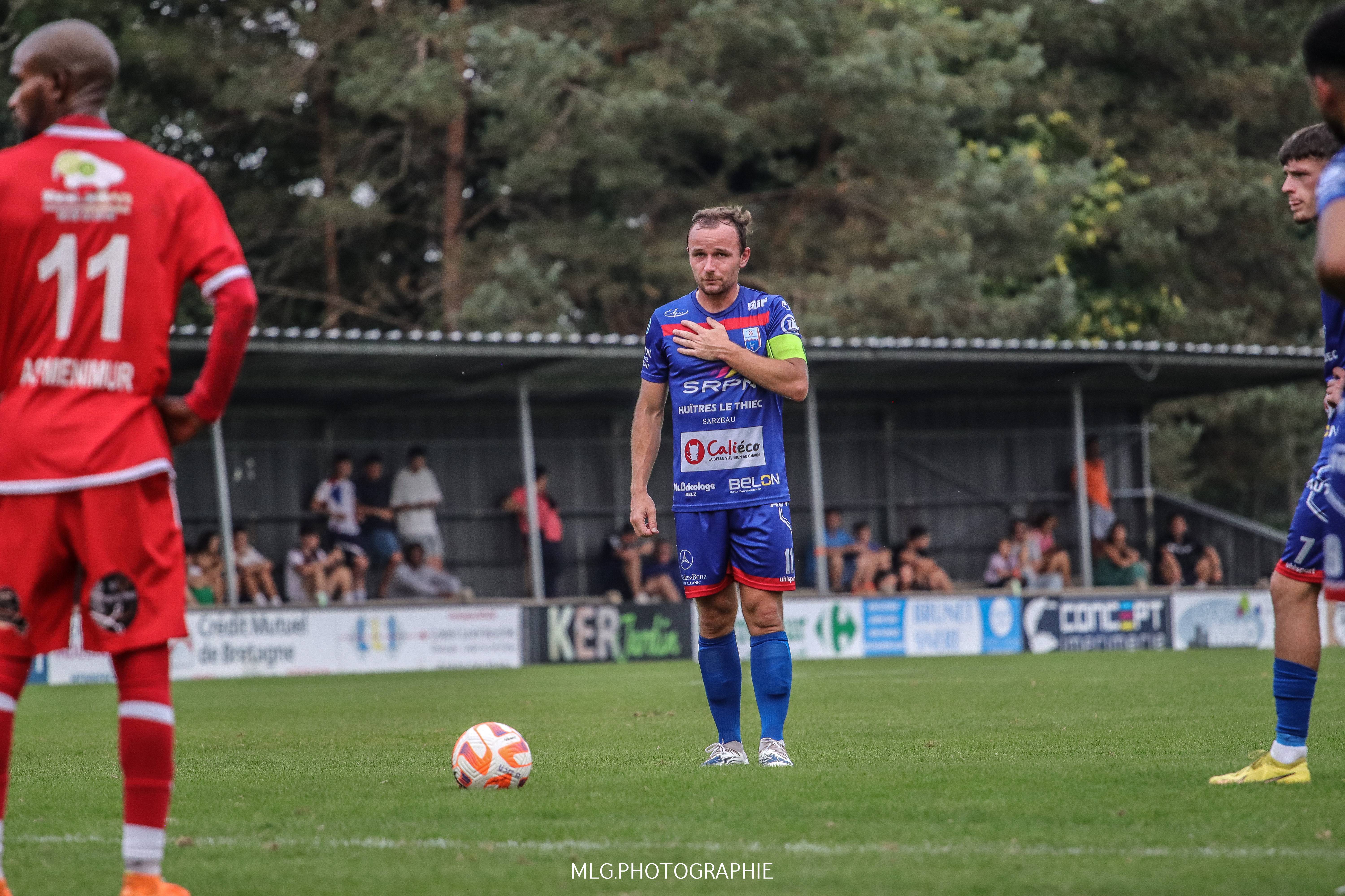 Image de l'article R1, J1. USM 2-2 AS Ménimur