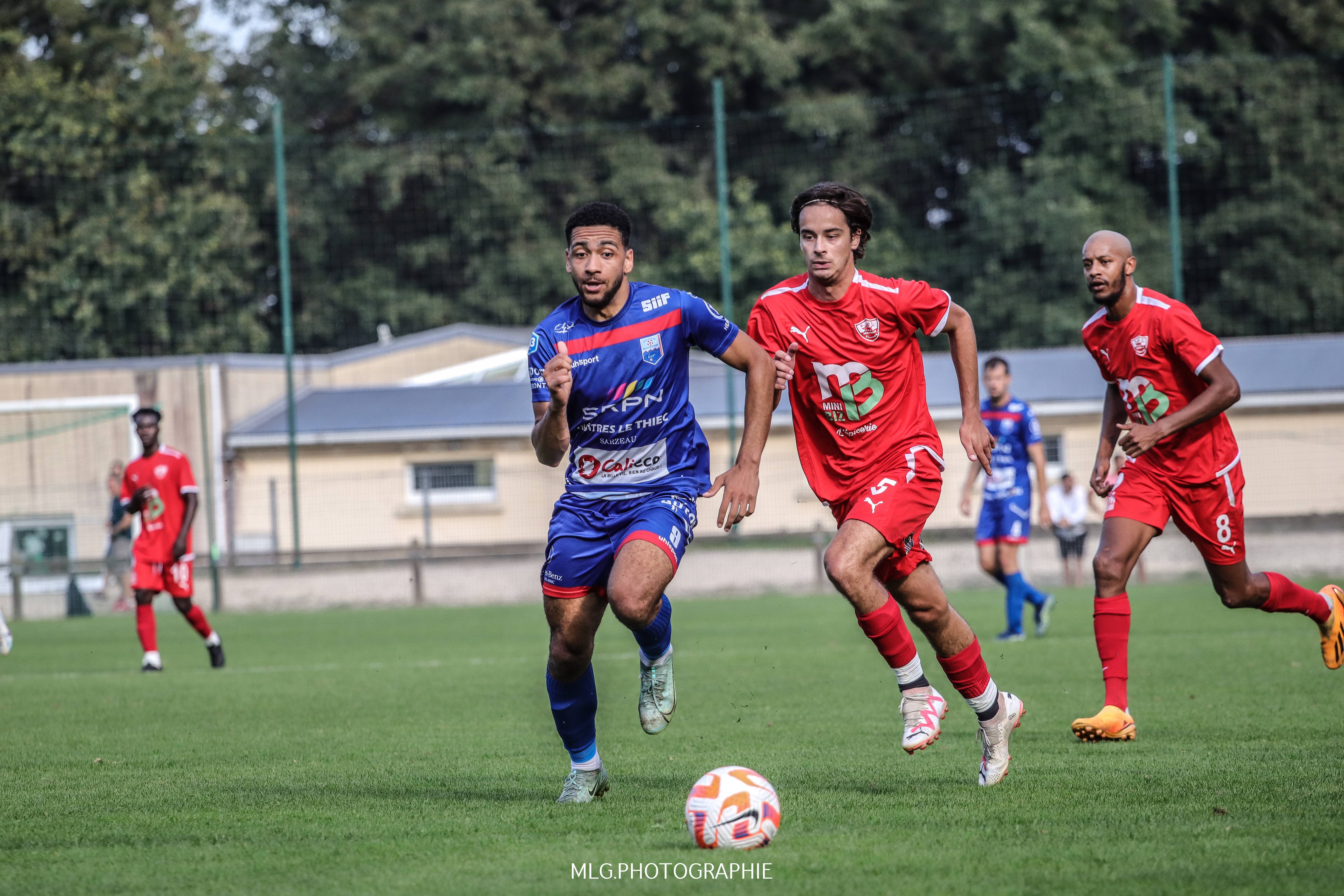 Image de l'article R1, J1. USM 2-2 AS Ménimur