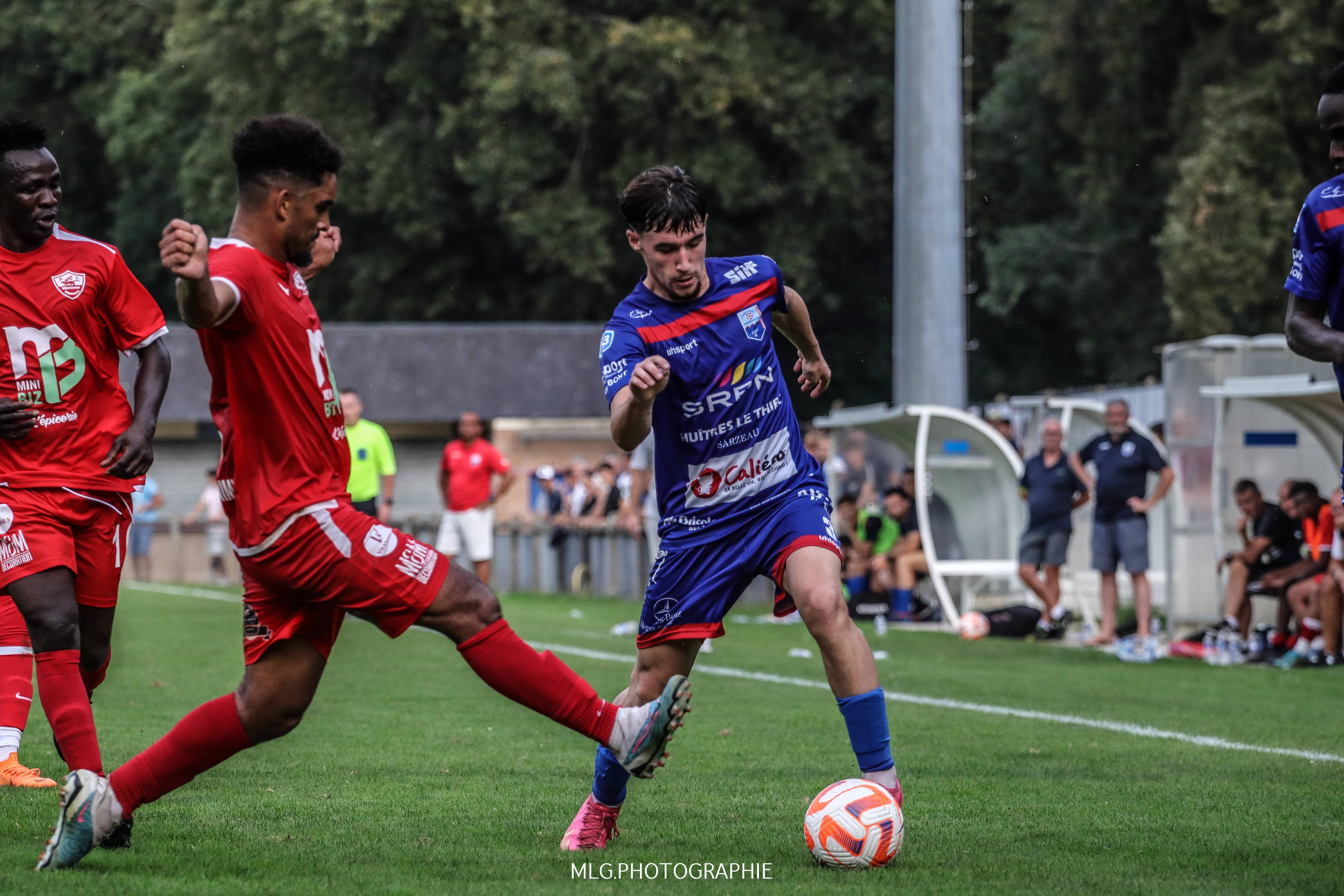 Image de l'article R1, J1. USM 2-2 AS Ménimur