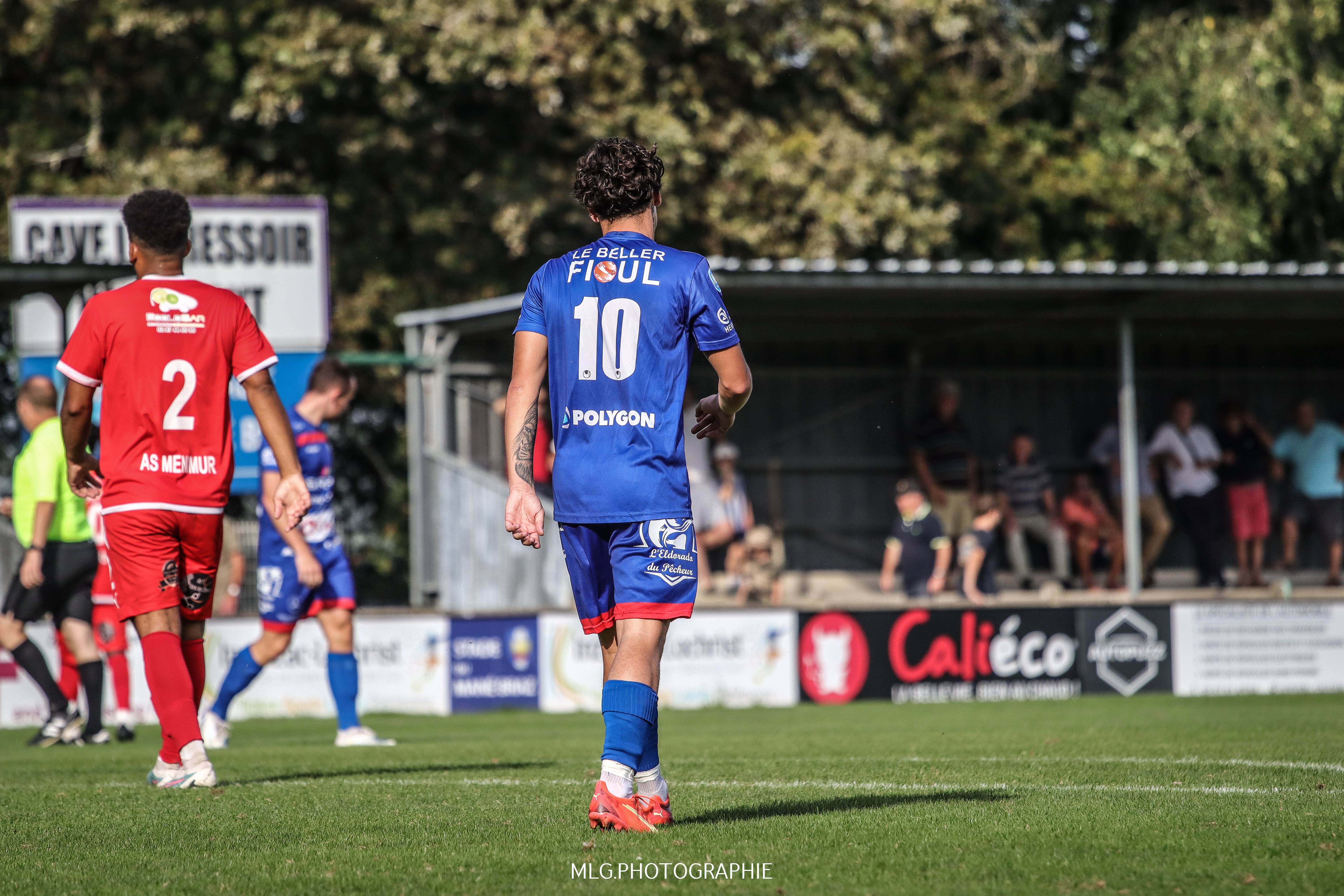 Image de l'article R1, J1. USM 2-2 AS Ménimur