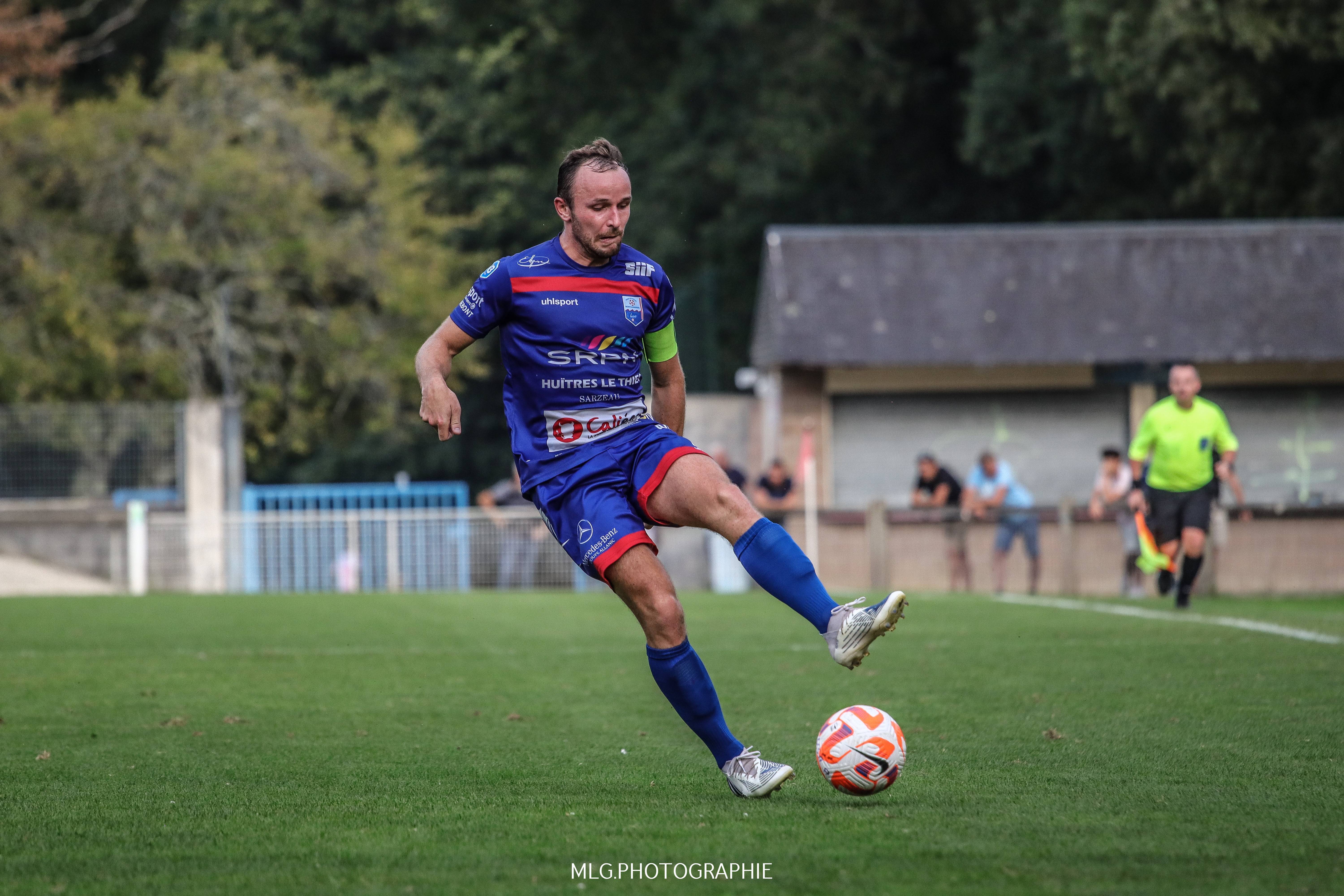 Image de l'article R1, J1. USM 2-2 AS Ménimur