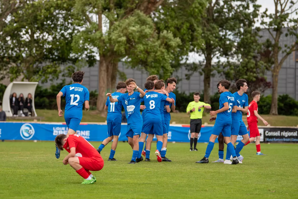 Image de l'article U17. L\'USM remporte la Coupe de Bretagne !